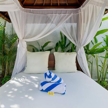 Heart Of Seminyak, 2Br, Sleeps 4, Walk To Bintang Villa Exterior photo
