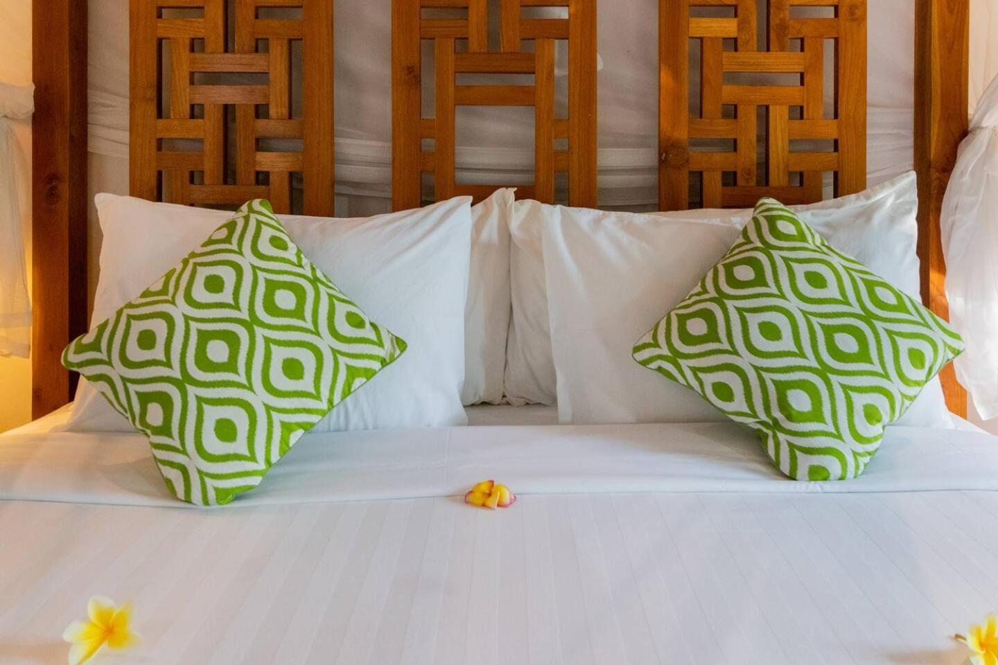 Heart Of Seminyak, 2Br, Sleeps 4, Walk To Bintang Villa Exterior photo