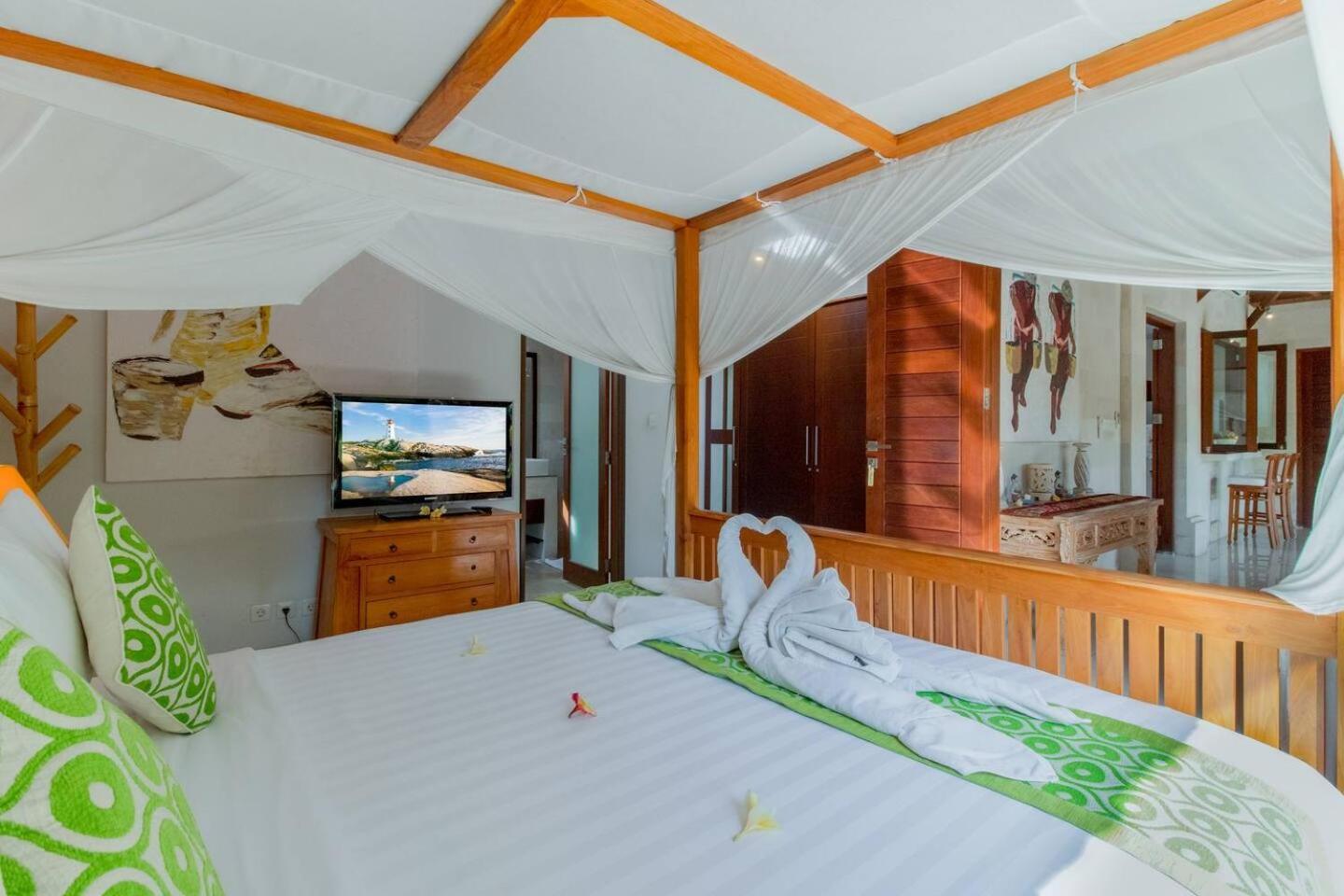 Heart Of Seminyak, 2Br, Sleeps 4, Walk To Bintang Villa Exterior photo